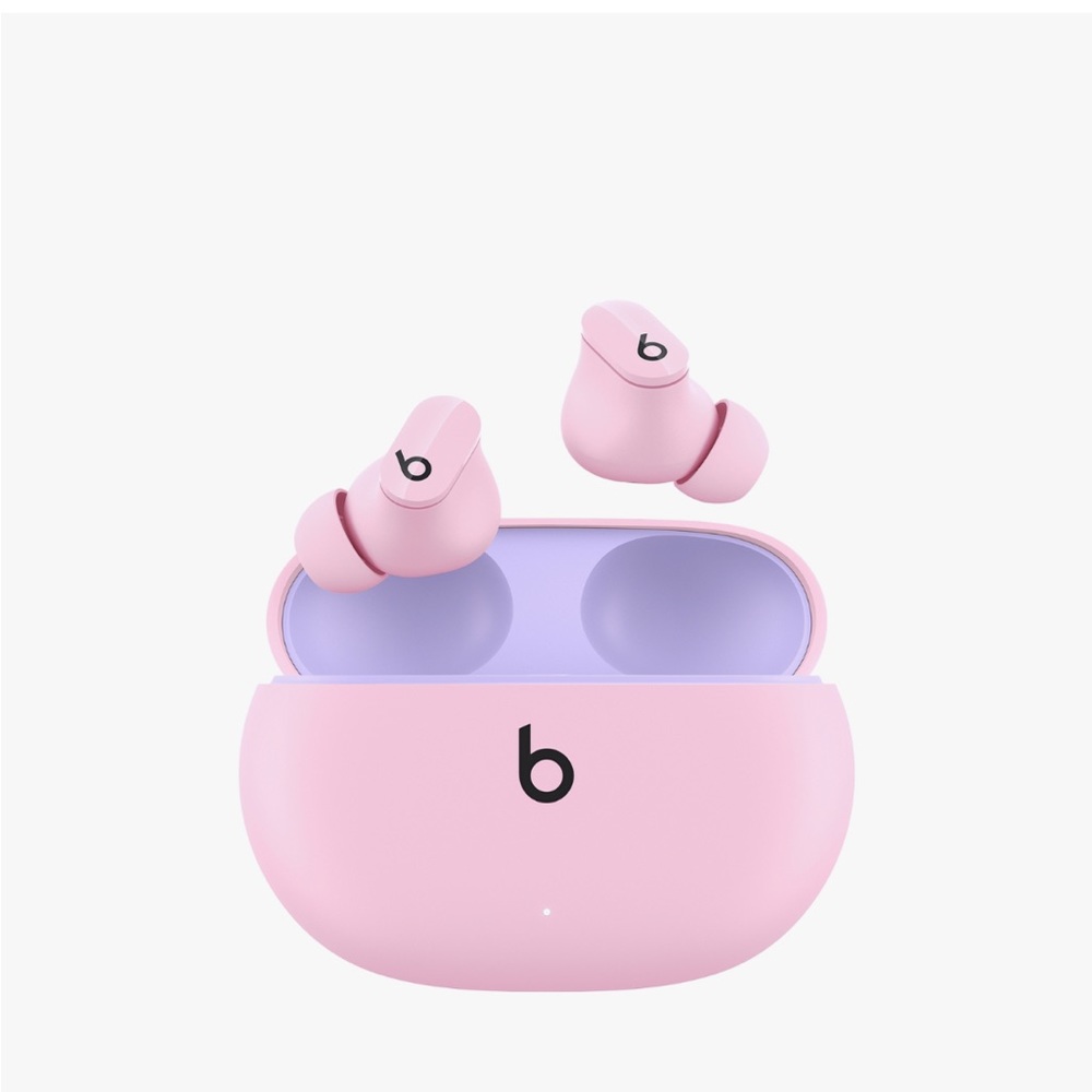 Beats Studio Buds in great condition in pink.